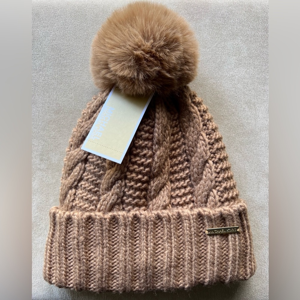 $72 NWT | MICHAEL KORS Women's Tan | Camel Cable-Knit Pom Pom Hat